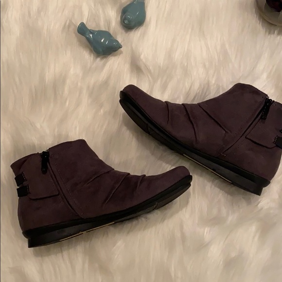 NWOT Bussola Ladies Booties - Picture 6 of 9